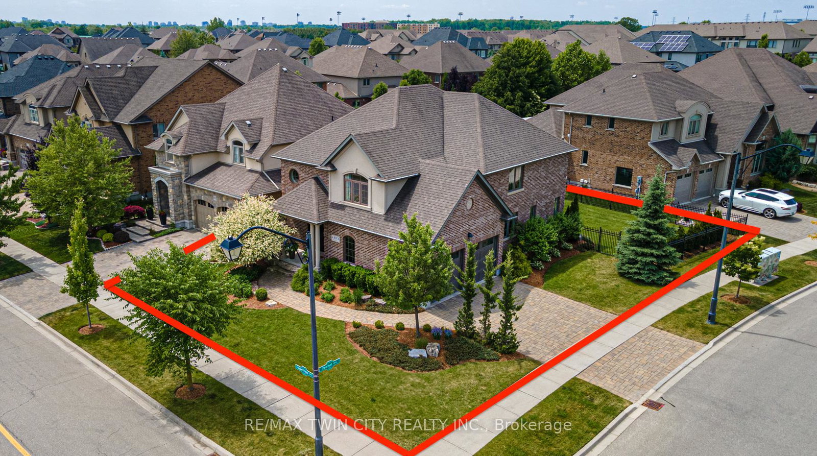 832-copper-ridge-drive-waterloo-ontario-x12226412