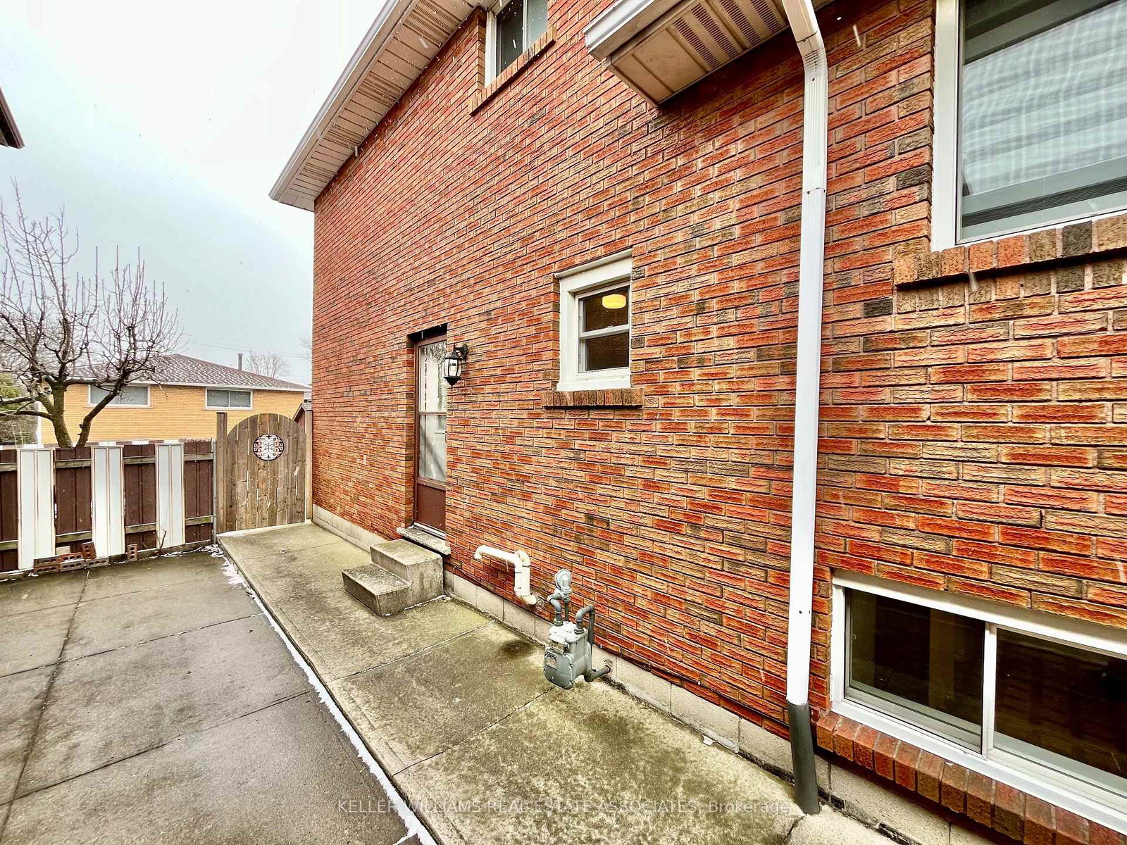 39-lisgar-court-hamilton-ontario-x12226710