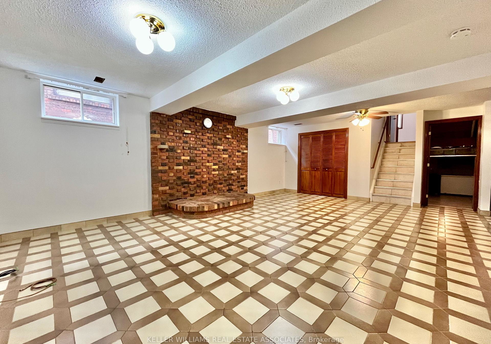 39-lisgar-court-hamilton-ontario-x12226710
