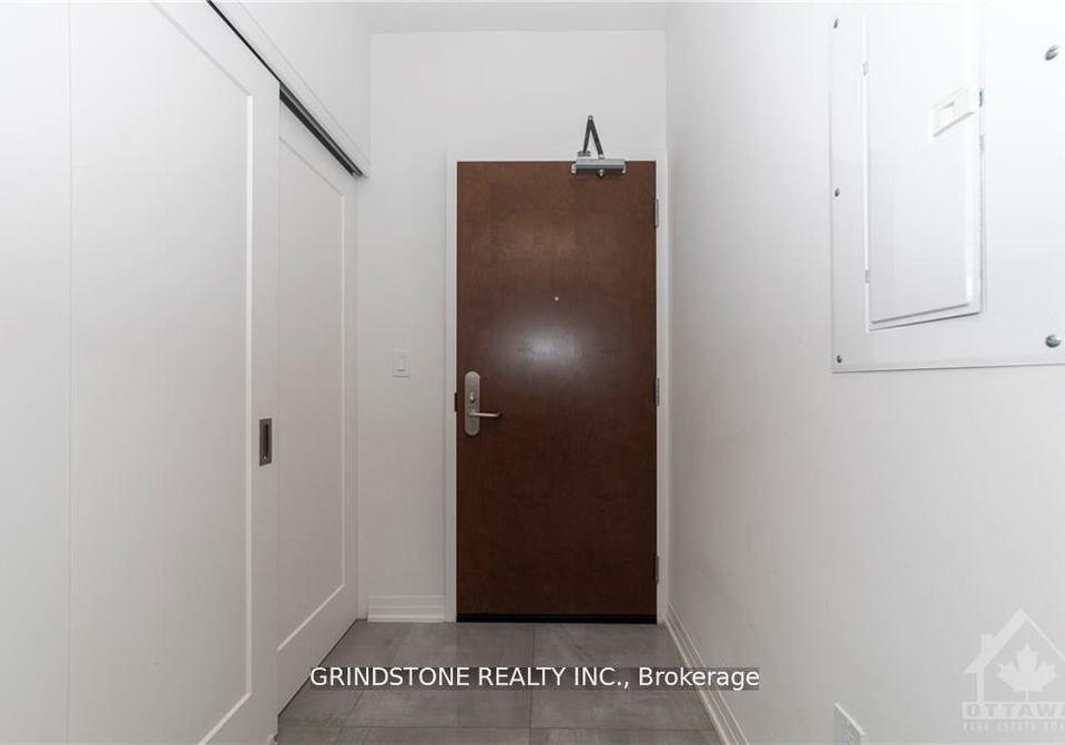 805-carling-avenue-ottawa-ontario-x12226980
