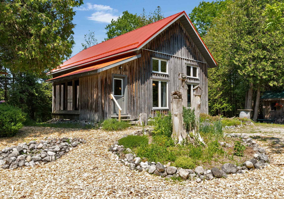 343609-north-line-west-grey-ontario-x12227191