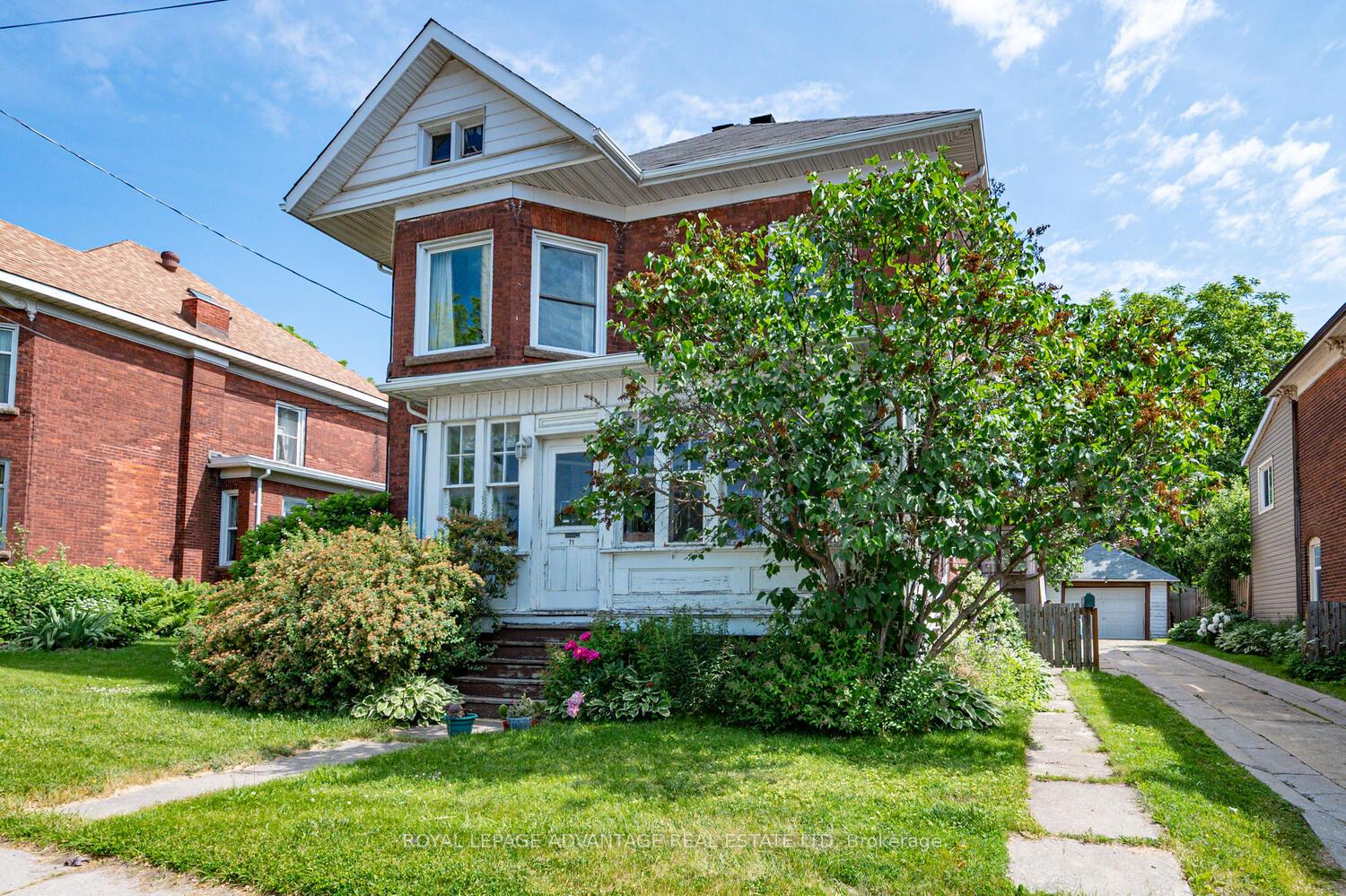 11-elmsley-street-s-smiths-falls-ontario-x12227199