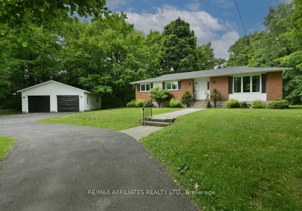 515-bridge-street-carleton-place-ontario-x12227371