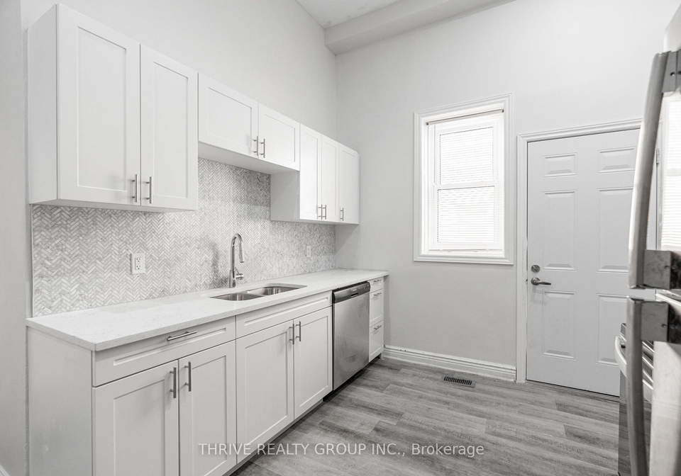 284-talbot-street-st-thomas-ontario-x12227555