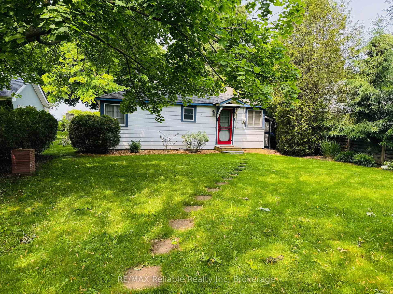 75547-elliot-street-bluewater-ontario-x12227580