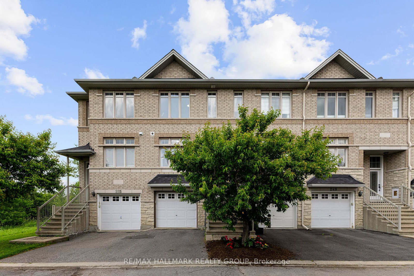 253-stroget-private-ottawa-ontario-x12227634