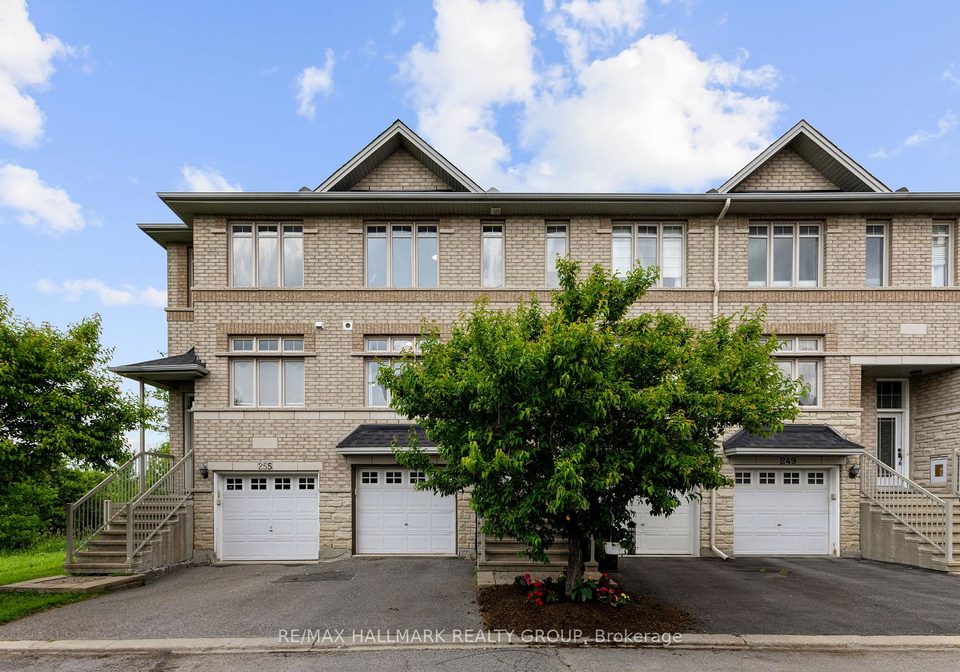 253-stroget-private-ottawa-ontario-x12227634