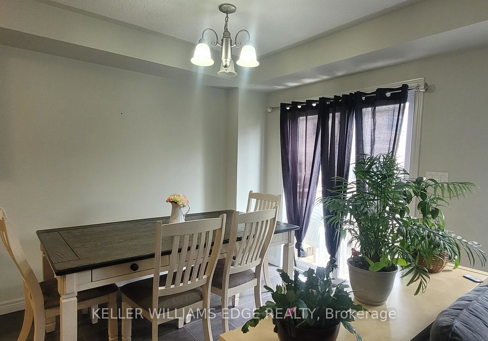 90-bloom-crescent-hamilton-ontario-x12227643