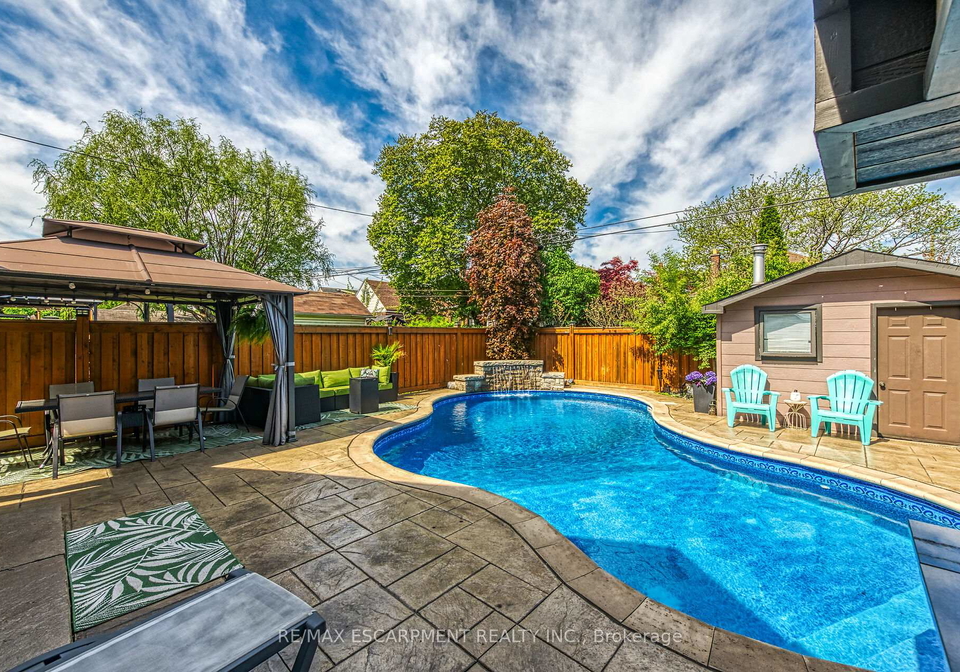 74-garside-avenue-s-hamilton-ontario-x12227749