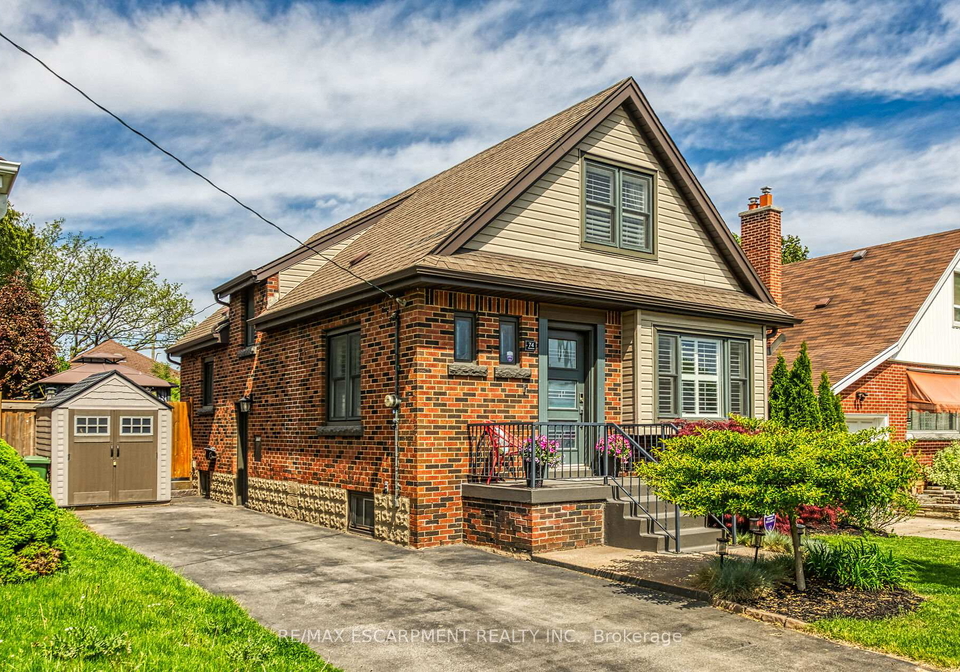 74-garside-avenue-s-hamilton-ontario-x12227749