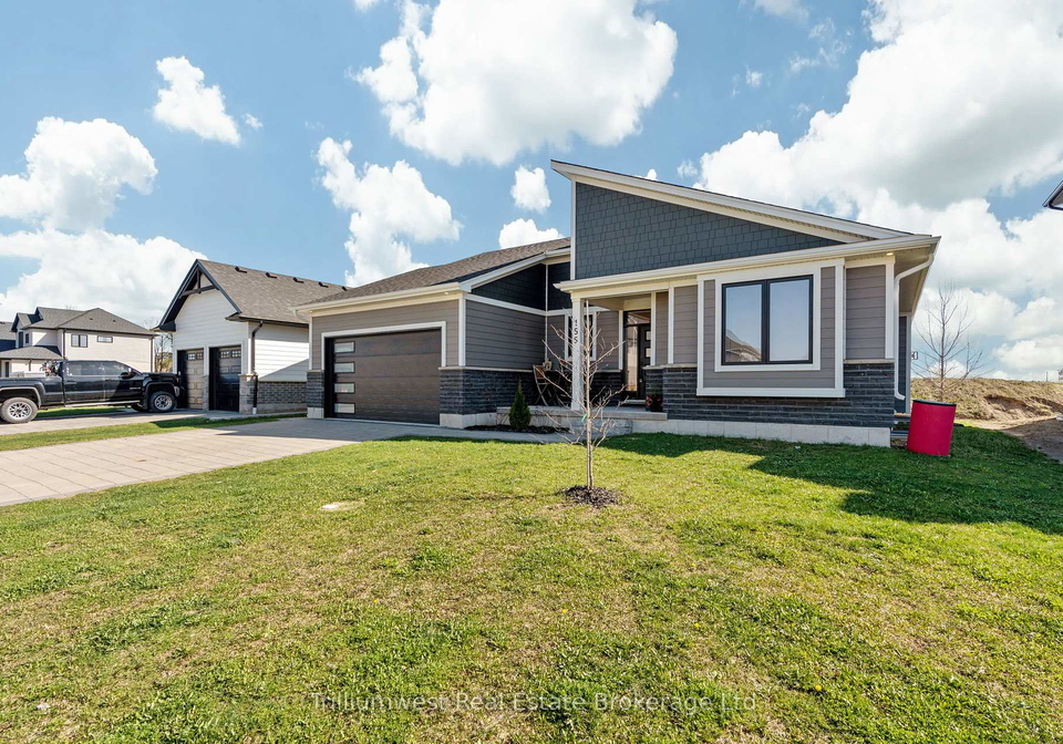 155-mcleod-street-north-middlesex-ontario-x12227872