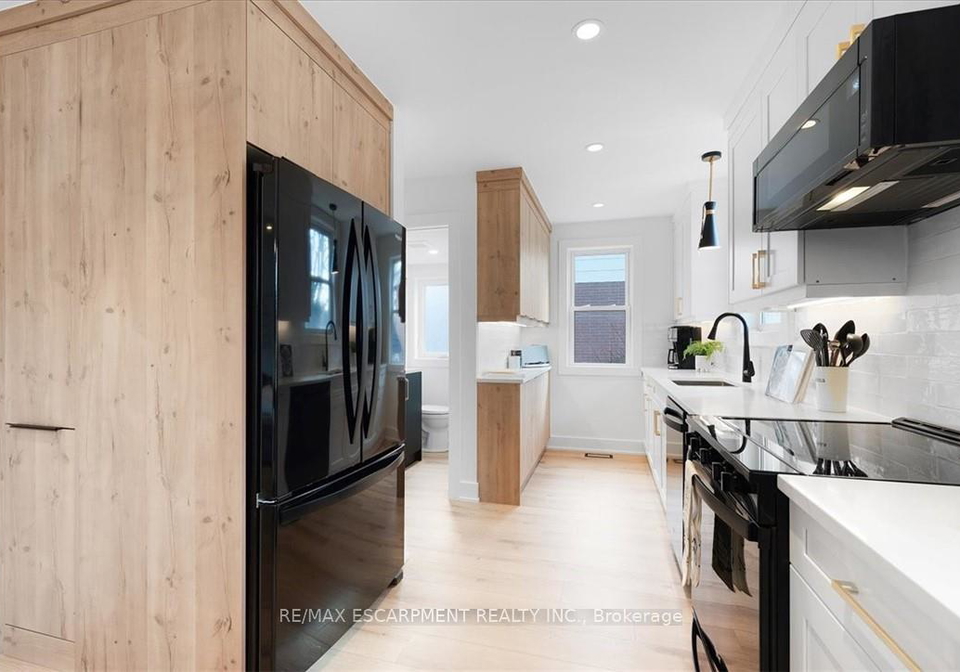 94-west-32nd-street-hamilton-ontario-x12227941