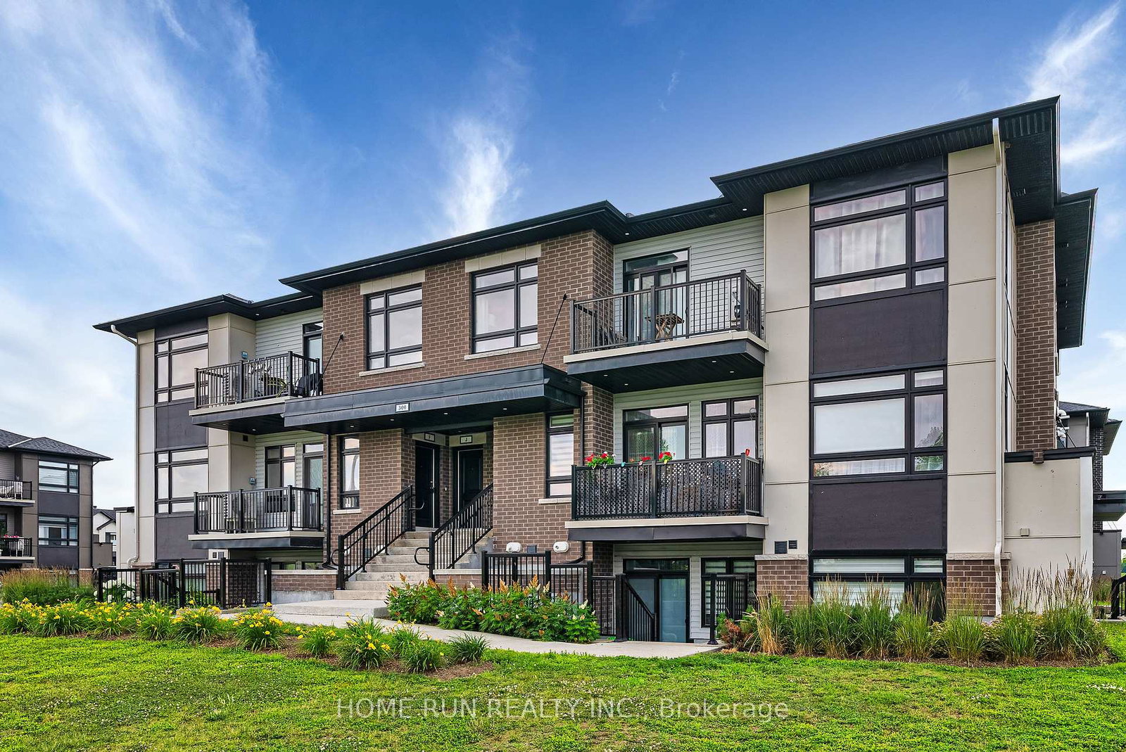 300-tulum-crescent-kanata-ontario-x12228278