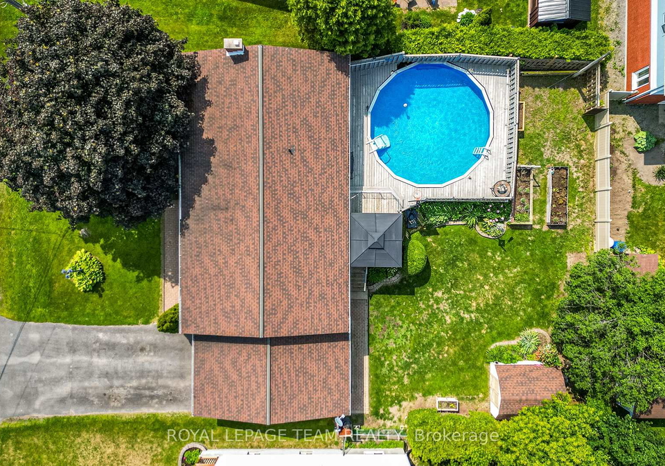 475-bailey-avenue-north-dundas-ontario-x12228294