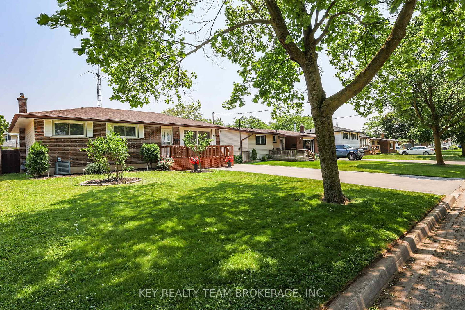 20-huntley-crescent-st-catharines-ontario-x12228349