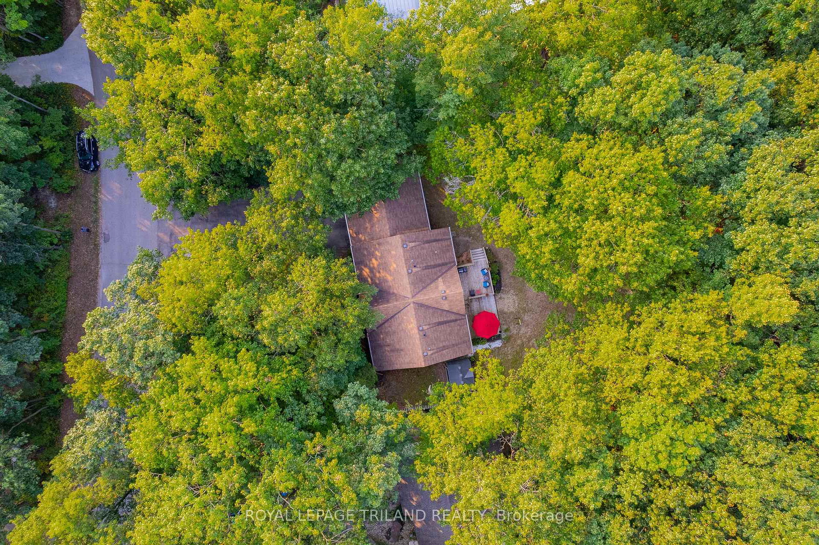 10248-pinetree-drive-lambton-shores-ontario-x12228380