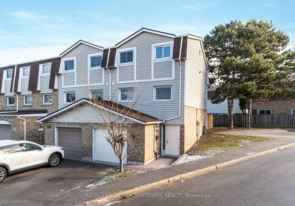 11-harrisford-street-hamilton-ontario-x12228558