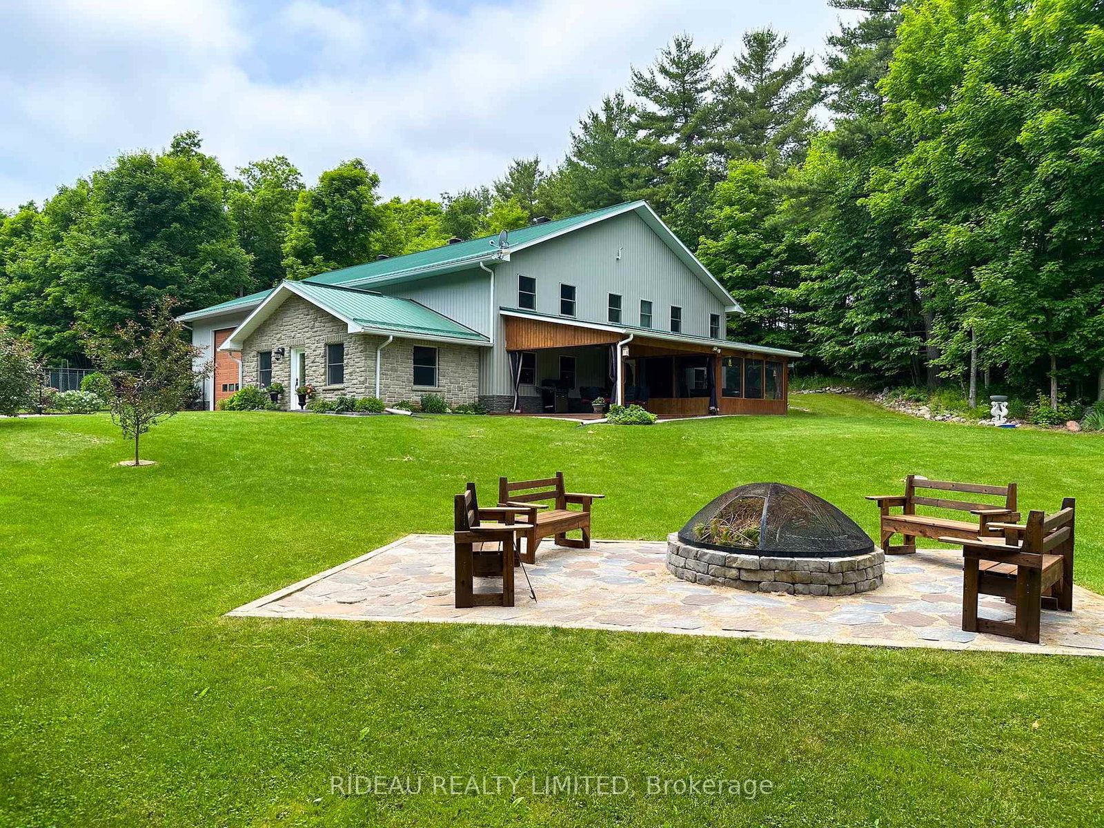 204-frye-lane-south-frontenac-ontario-x12229037
