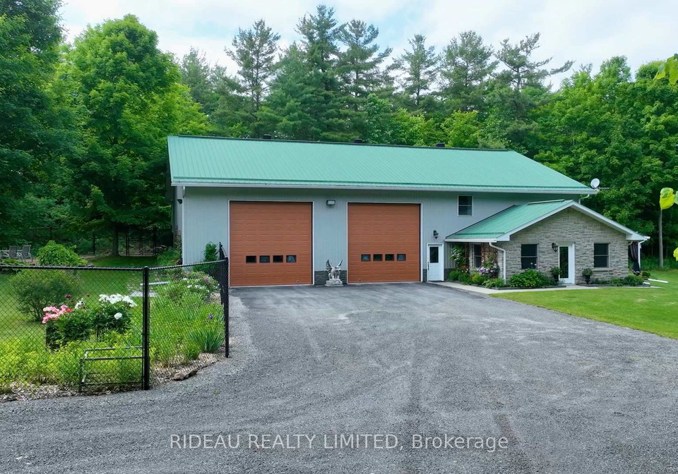 204-frye-lane-south-frontenac-ontario-x12229037