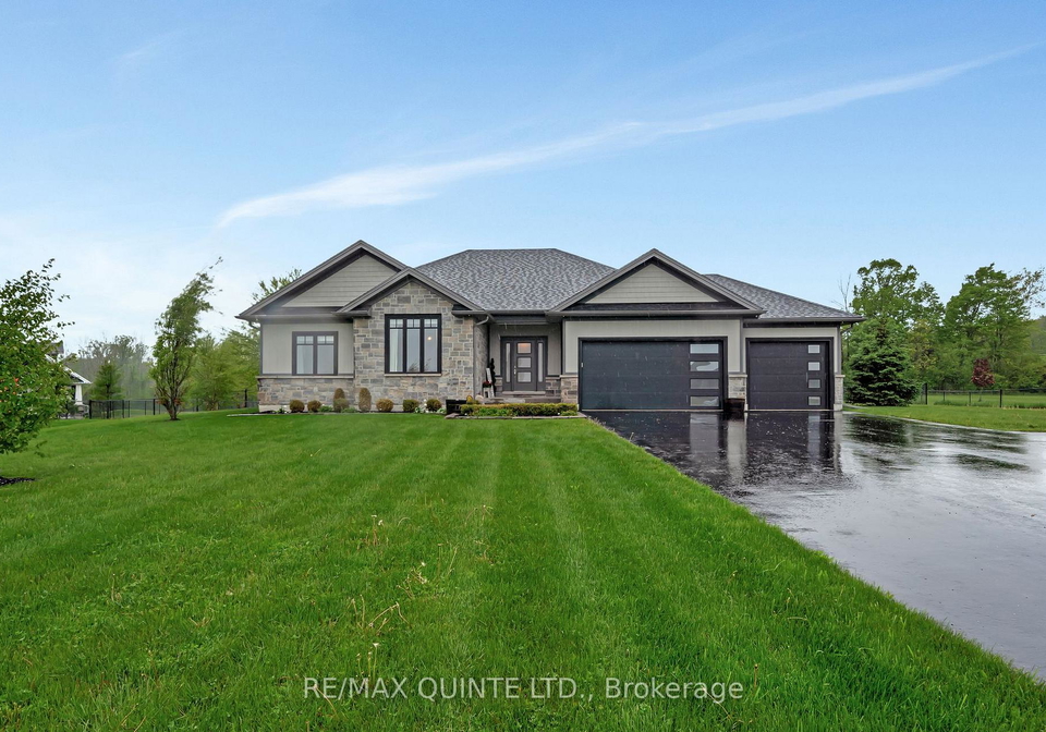 39-woodland-trail-prince-edward-county-ontario-x12229195