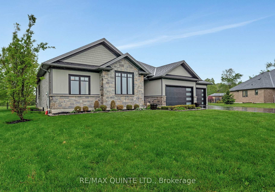 39-woodland-trail-prince-edward-county-ontario-x12229195