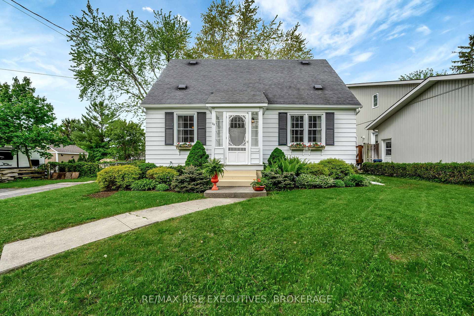28-lemoine-street-belleville-ontario-x12229226