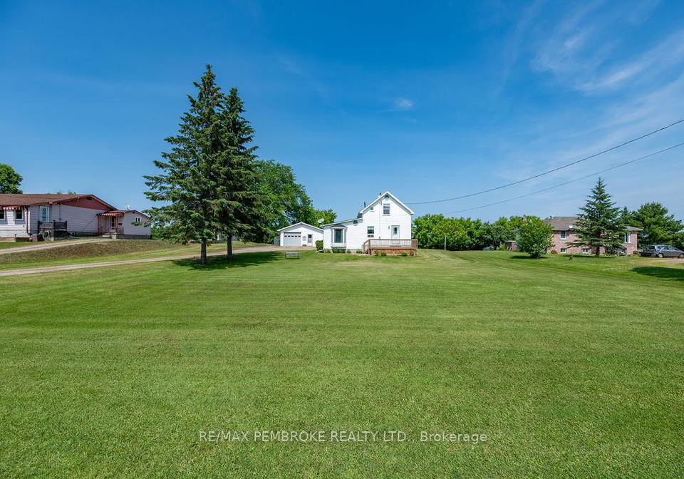 46-forest-park-road-laurentian-valley-ontario-x12229241