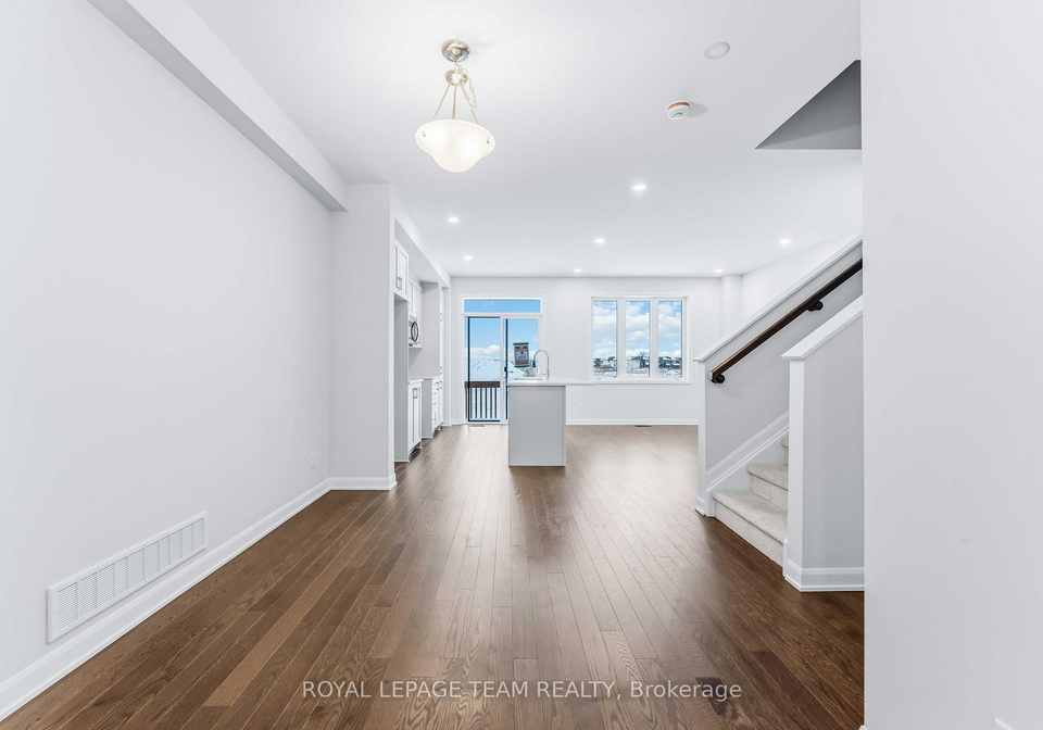 742-fairline-row-kanata-ontario-x12229430