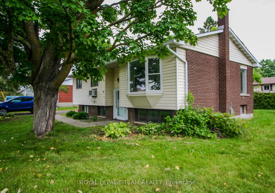 9-martin-street-north-dundas-ontario-x12229485