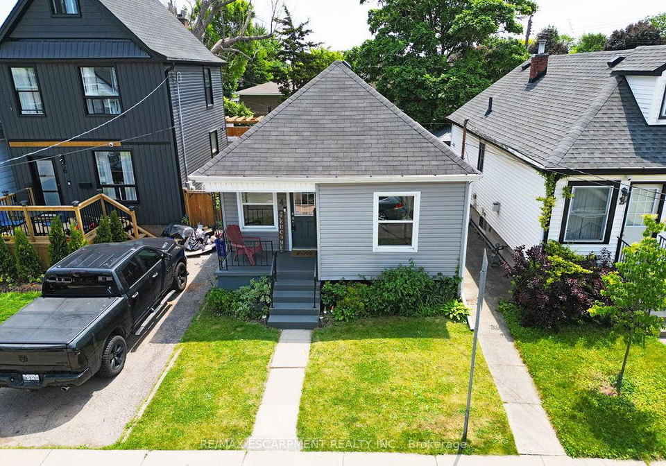 4-frederick-avenue-hamilton-ontario-x12229634