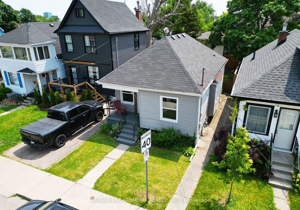 4-frederick-avenue-hamilton-ontario-x12229634