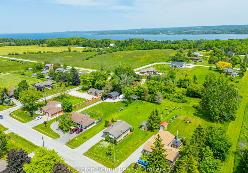 377-somers-street-georgian-bluffs-ontario-x12229688