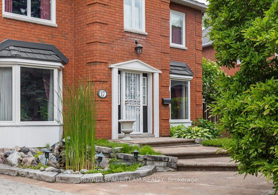17-stonehedge-parkway-ottawa-ontario-x12229846