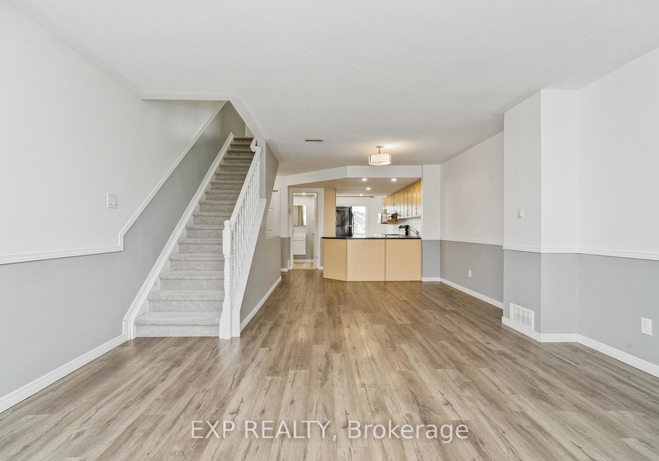 552-lakeridge-drive-ottawa-ontario-x12230020