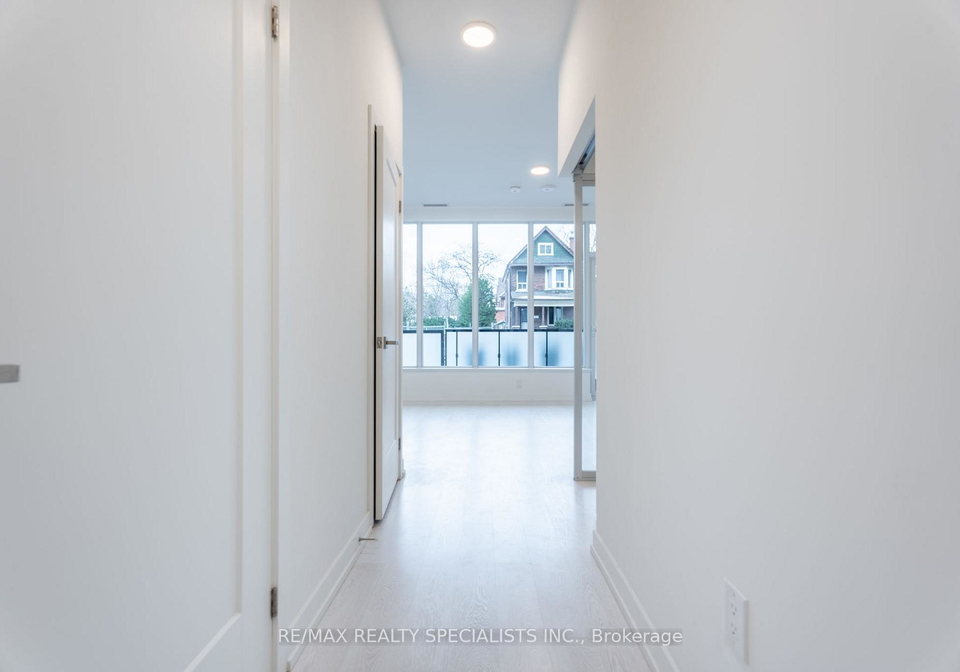 415-main-street-w-hamilton-ontario-x12230371