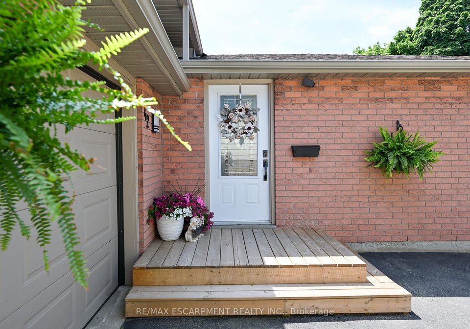 42-knightswood-crescent-brant-ontario-x12230549