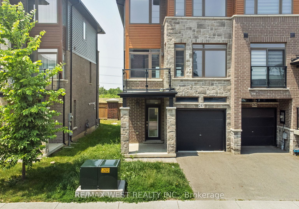 30-time-square-boulevard-hamilton-ontario-x12230659