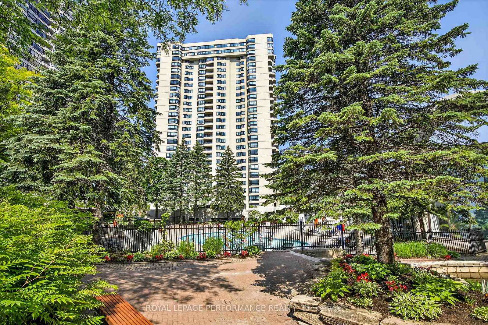 1500-riverside-drive-ottawa-ontario-x12231358