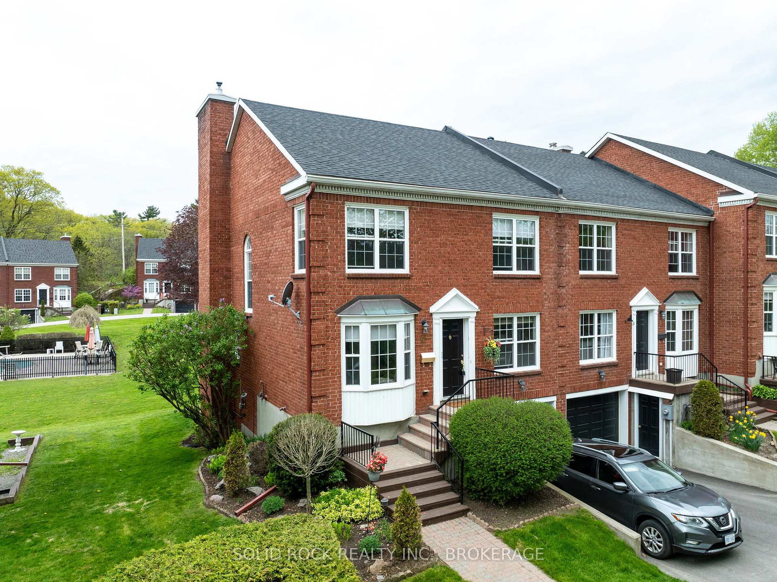 4-country-club-place-brockville-ontario-x12231558