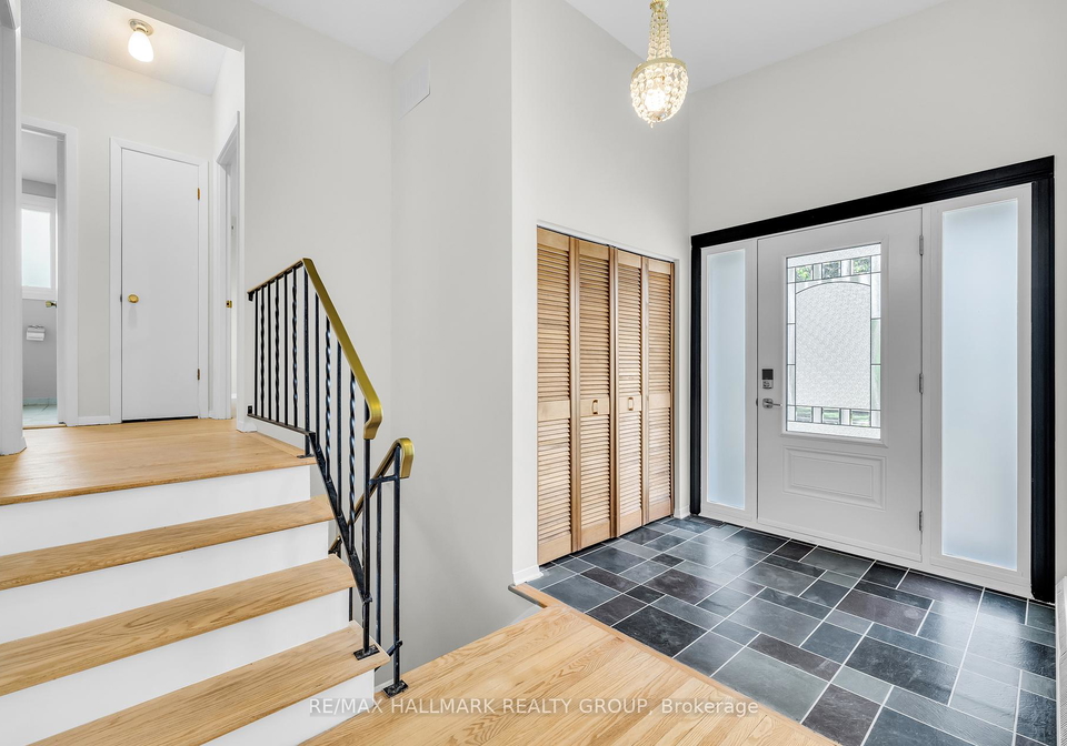 4-roberta-crescent-ottawa-ontario-x12231848