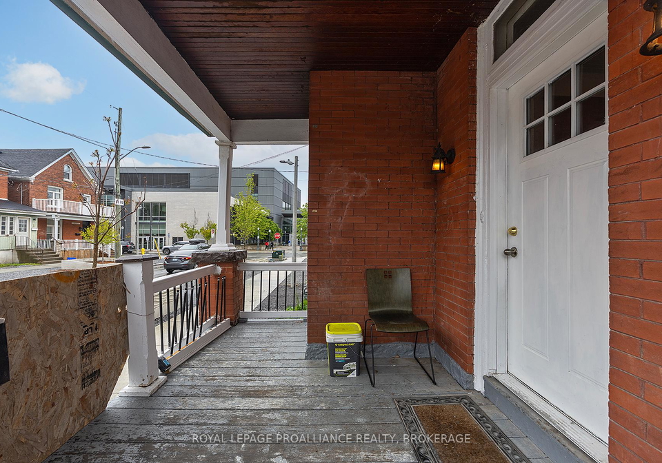 8-aberdeen-street-kingston-ontario-x12231869