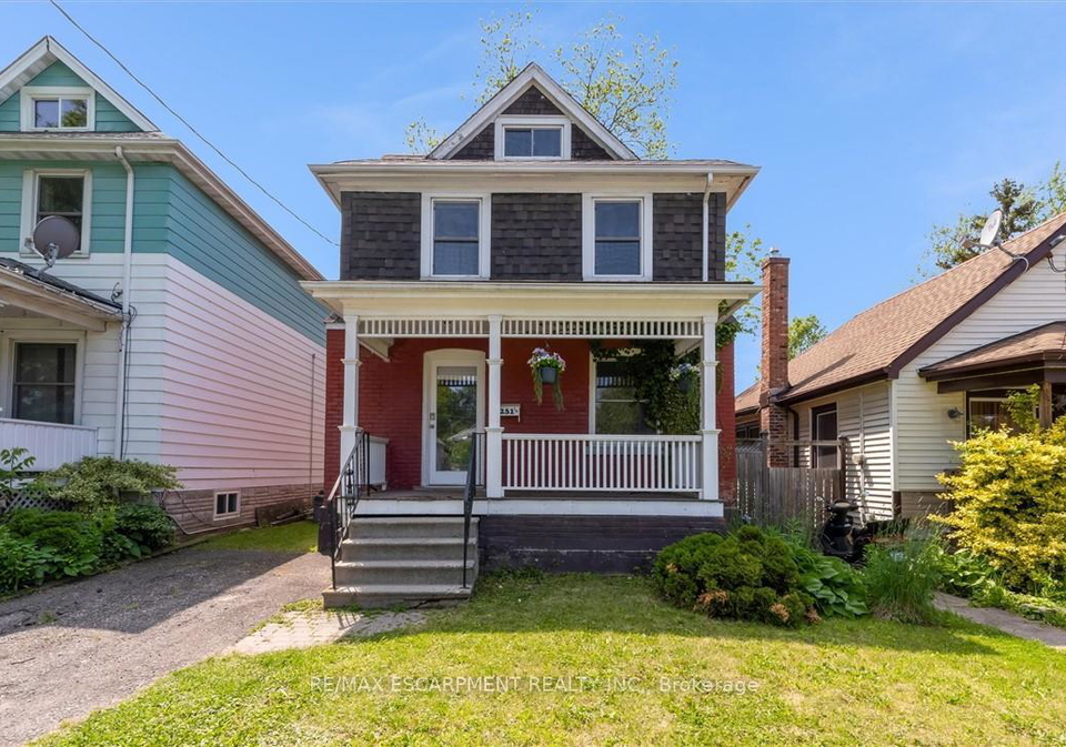 251-12-lake-street-st-catharines-ontario-x12232119