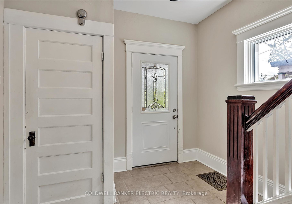 202-braidwood-avenue-peterborough-south-ontario-x12232129