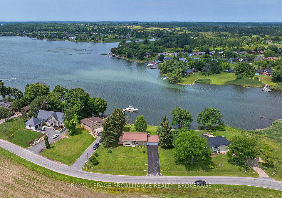 143-clark-drive-front-of-leeds-seeleys-bay-ontario-x12232332