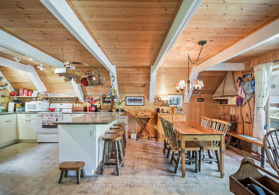 1005-kirkpatrick-lane-bracebridge-ontario-x12232358