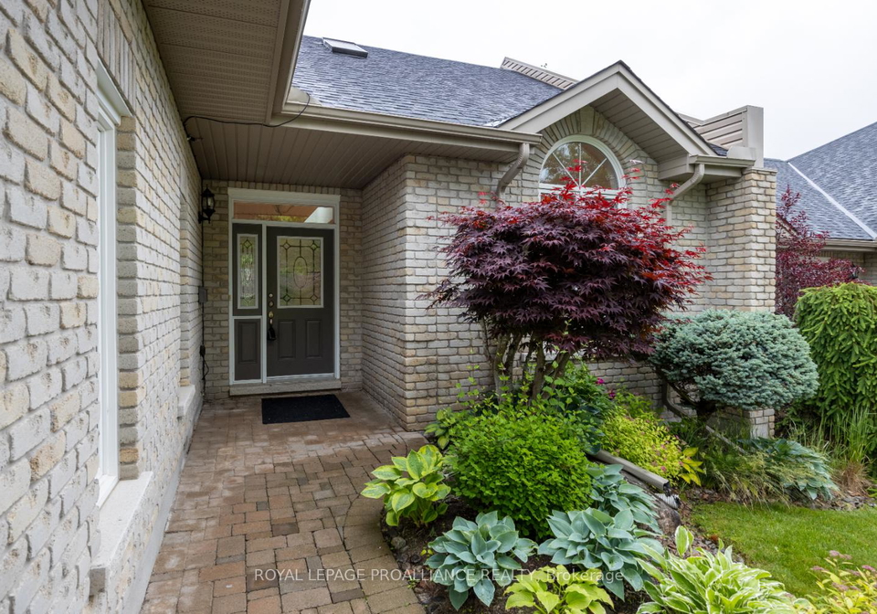 1020-parkhill-road-w-peterborough-west-ontario-x12232436
