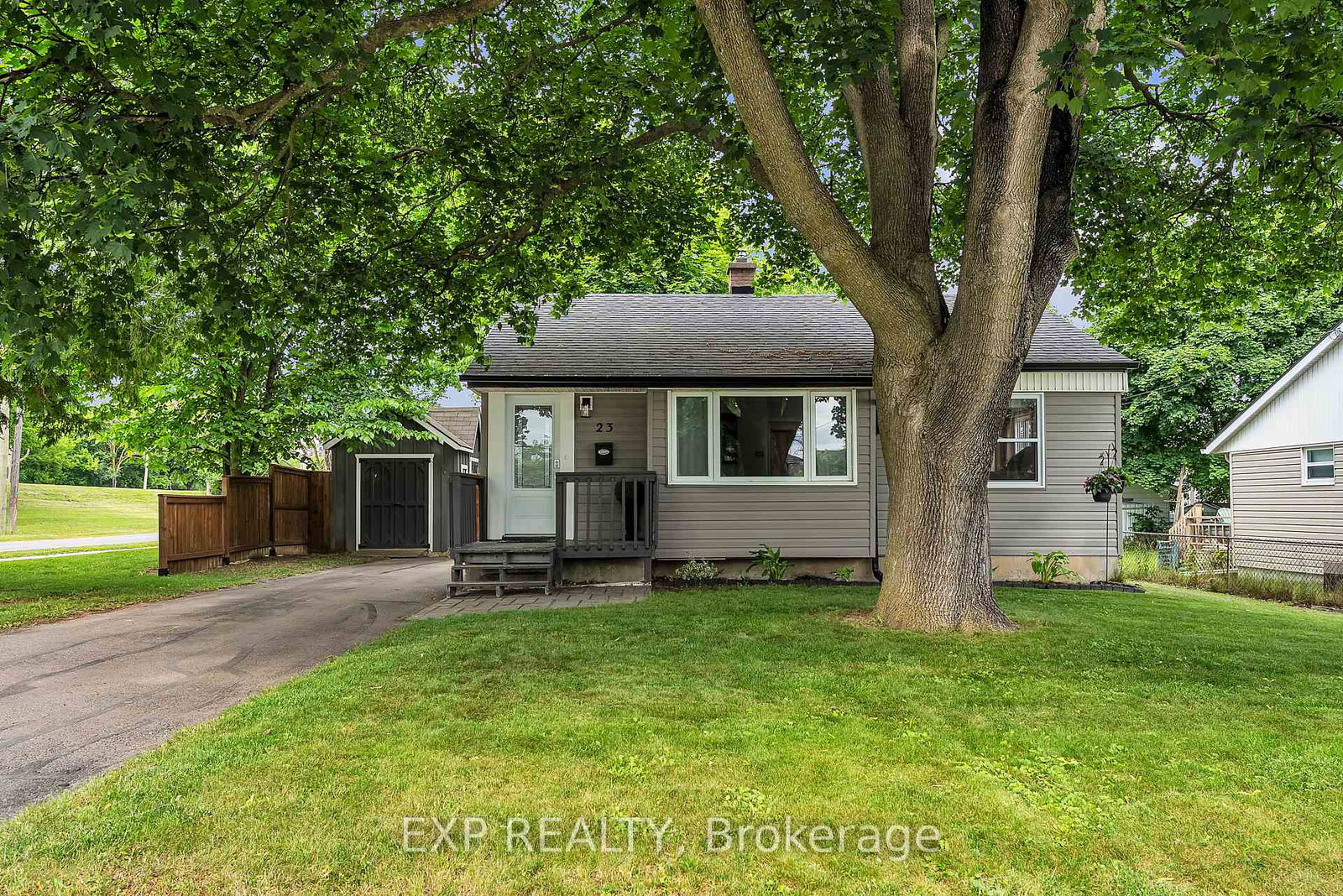 23-fourth-street-belleville-ontario-x12232450