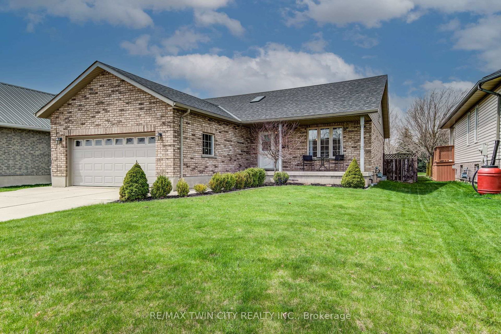 935-baker-street-s-north-perth-ontario-x12232754