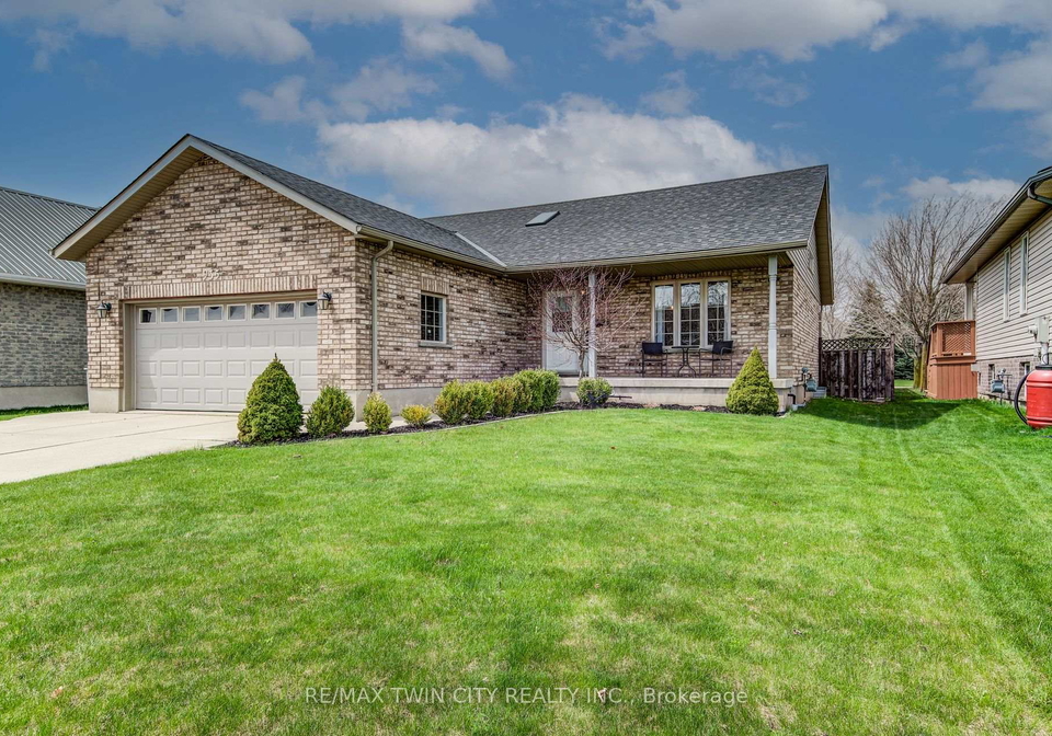 935-baker-street-s-north-perth-ontario-x12232754