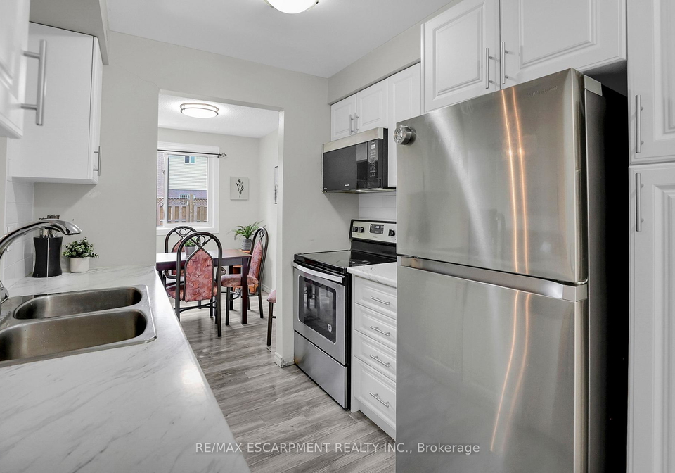 262-kenora-avenue-hamilton-ontario-x12233128